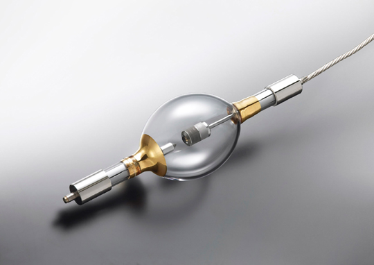25kW super high-pressure UV lamps utilizing the Full and Half Lighting System